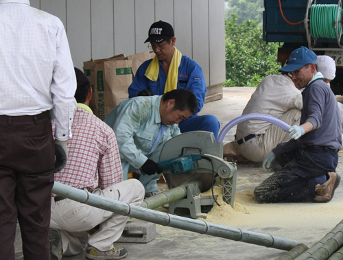 �蓛�ԉ΂̃T�C�Y�ɃJ�b�g